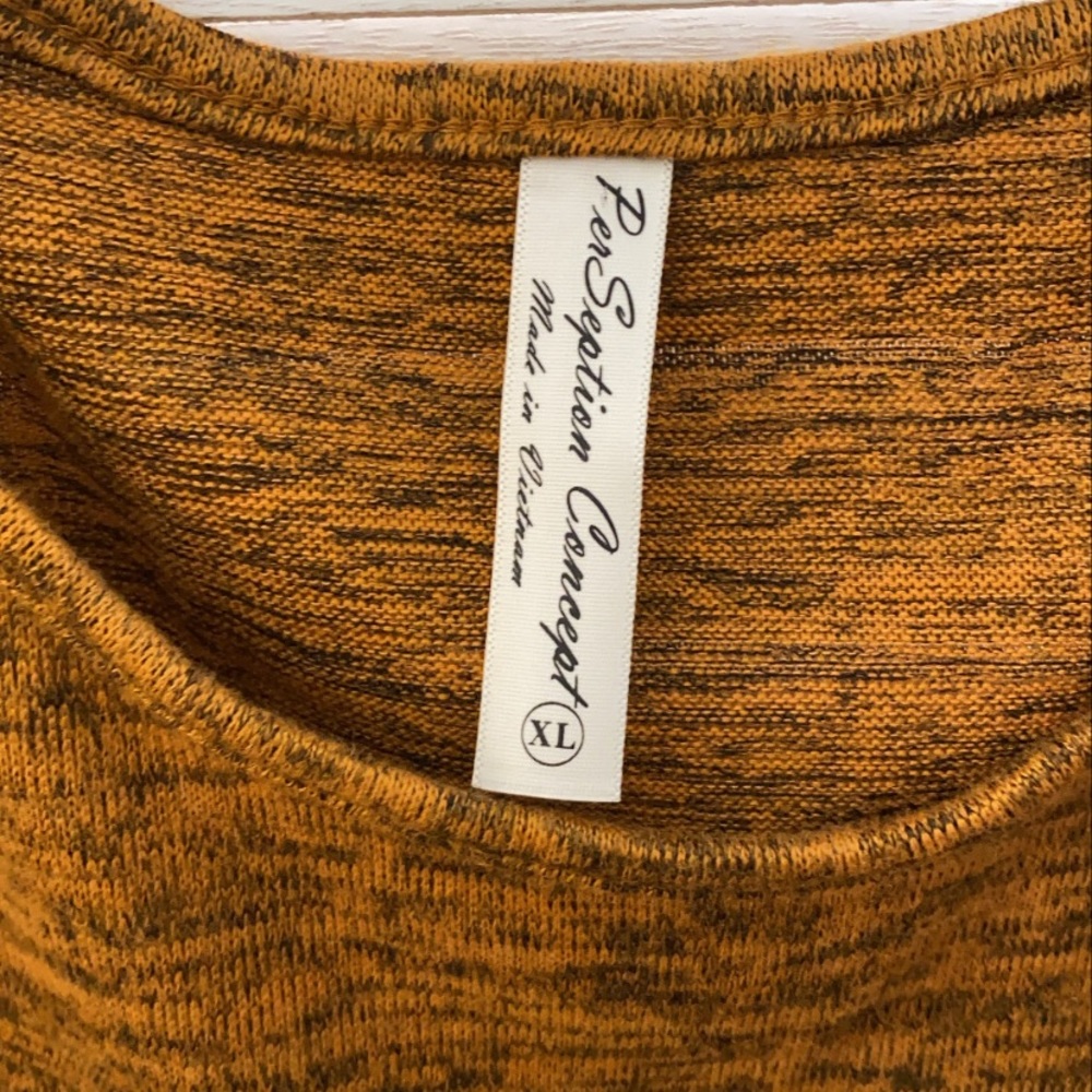 Wool like top - Picture 2 of 3
